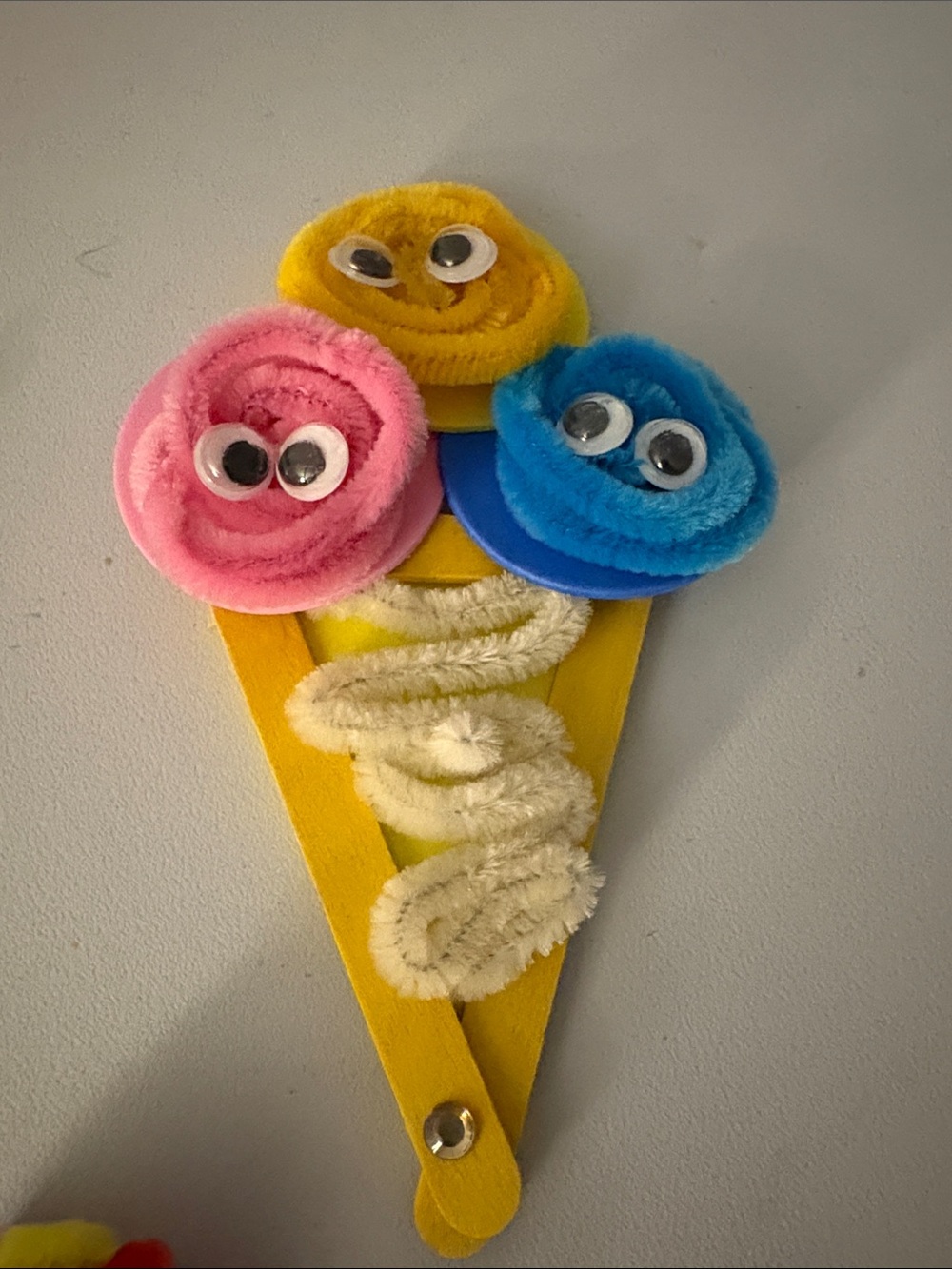 Emalyn’s Creations Foam Fun in Yellow, Pink, Green, Blue, Red (Choice of 1) - Picture 4 of 6